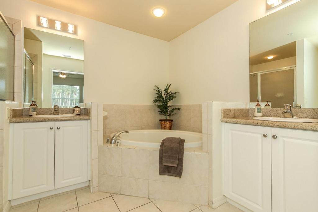 Free Golf! Stay, Play, Work From Luxury 2Bdr Plus Den 1St Floor Villa In Lely Golf Resort North North Naples Esterno foto